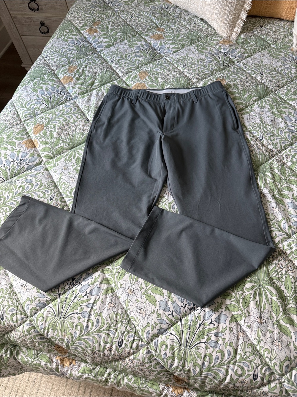 Under Armour Men's Gray Stretch Chinos